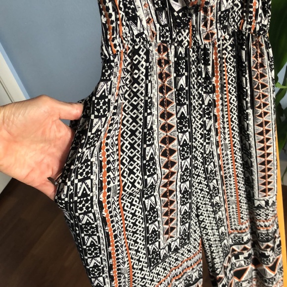 ANGIE Geometric Boho Jumpsuit Romper *Flaw* - Picture 6 of 14